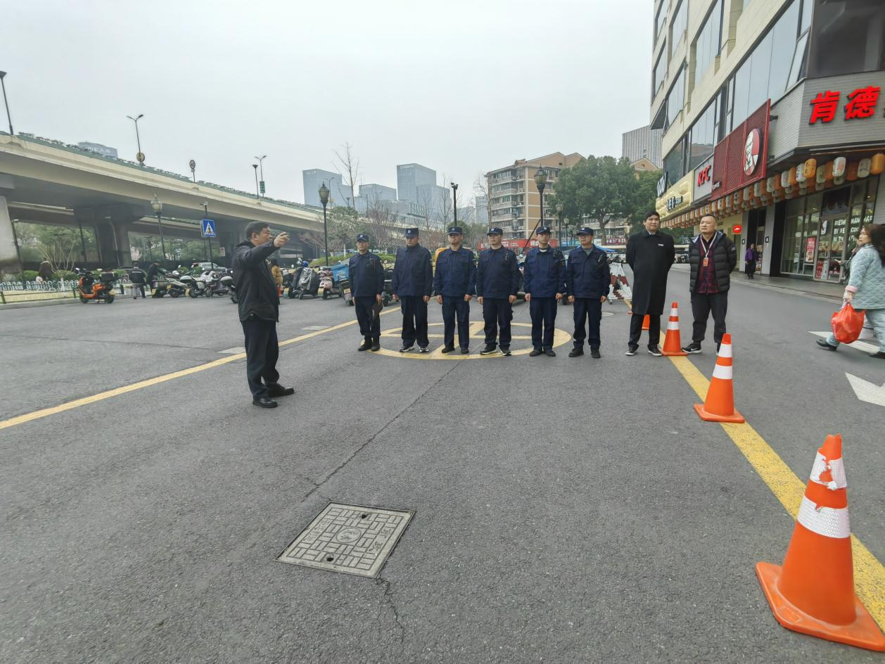 ?錢江商城與水晶城開(kāi)展消防安全聯(lián)動(dòng)實(shí)戰(zhàn)演練